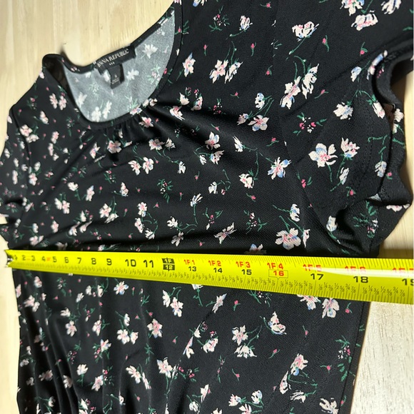 Banana Republic Black Floral Print Flounce Hem Blouson Dress Ruffle Womens Small - Picture 7 of 9